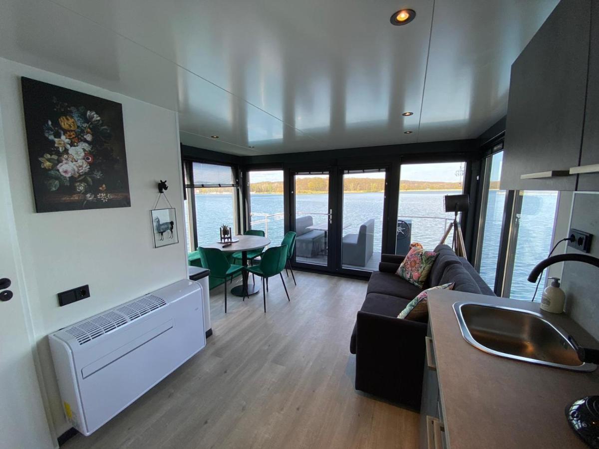 Middelaar Houseboat Mookerplas المظهر الخارجي الصورة