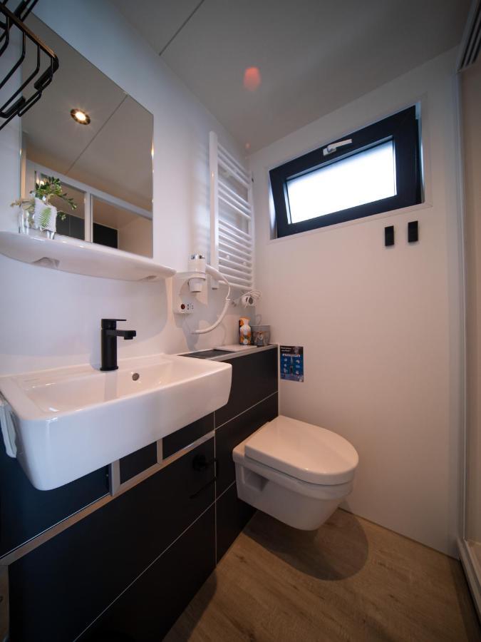 Middelaar Houseboat Mookerplas المظهر الخارجي الصورة